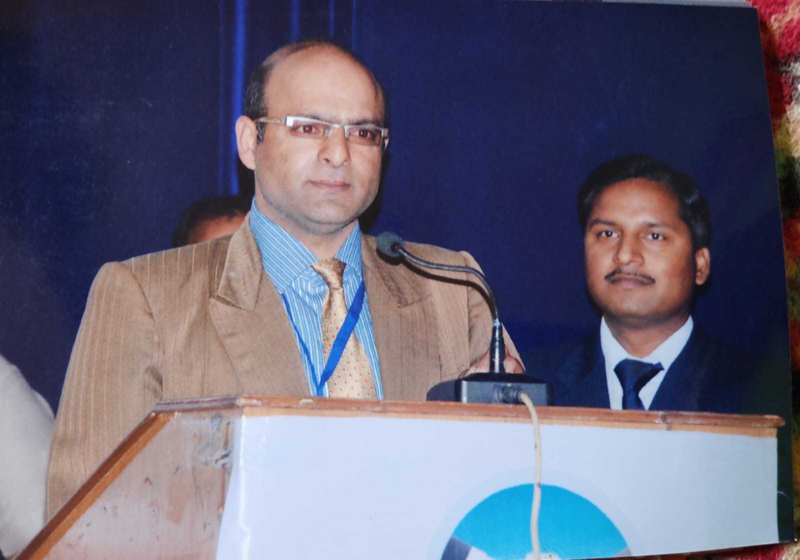 Dr. Abdul Qayoom Machloo