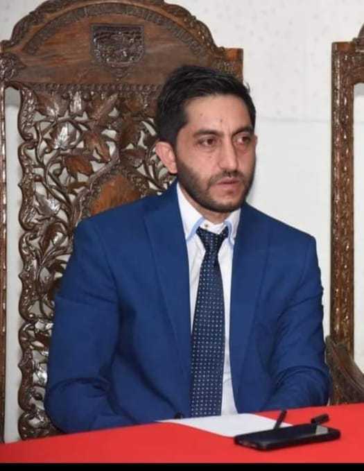 Dr. Azad Shah